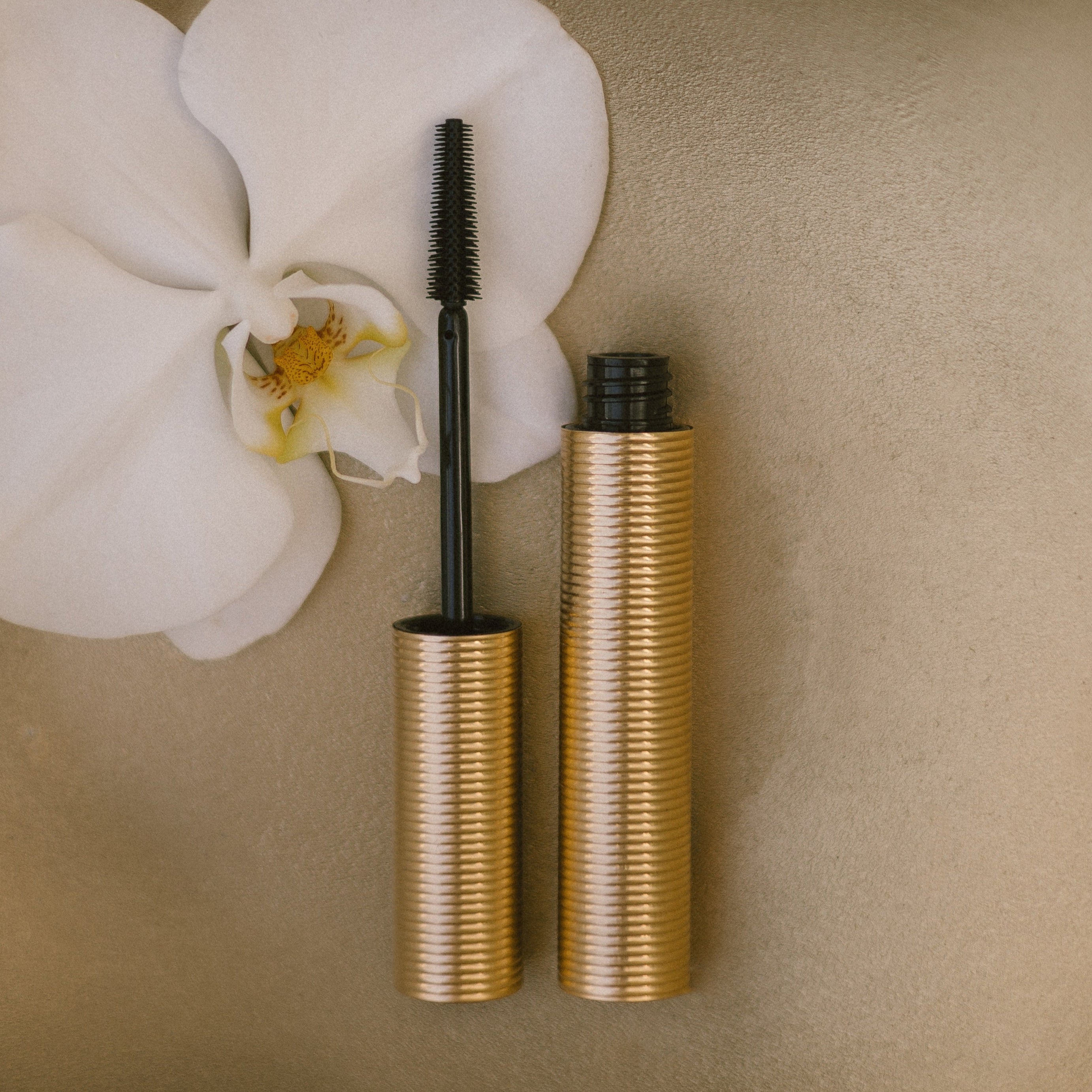 Mitzi mascara clean formulation eye makeup lash separating wand with white orchid