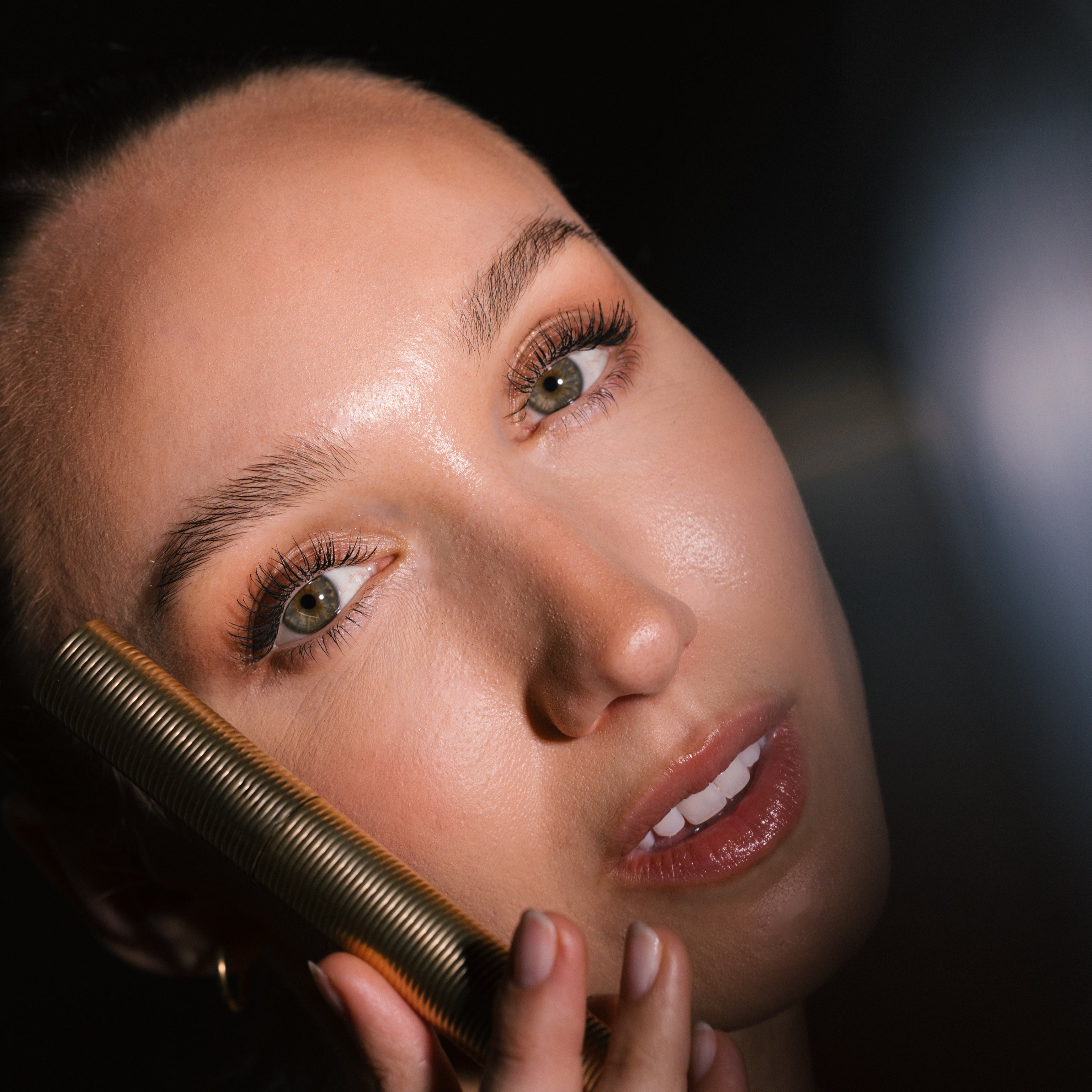 Eco by Sonya Mitzi Mascara clean formulated eye makeup on lashes